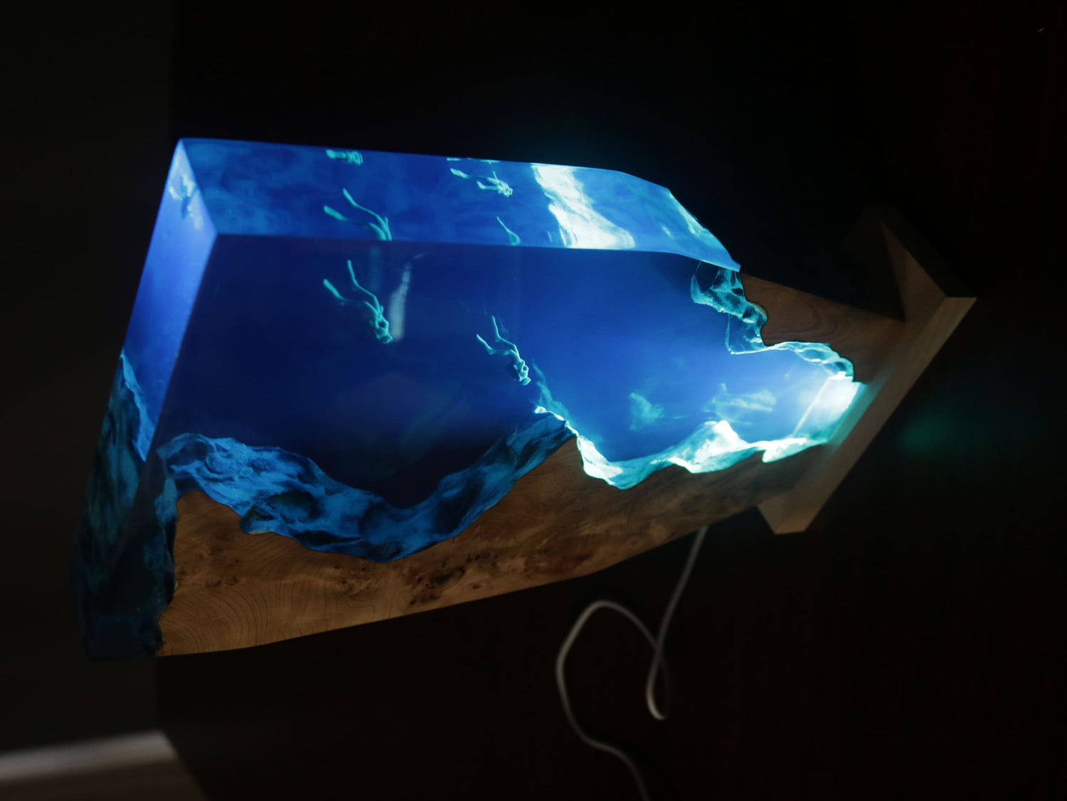 resin lamp,wood,table lamp